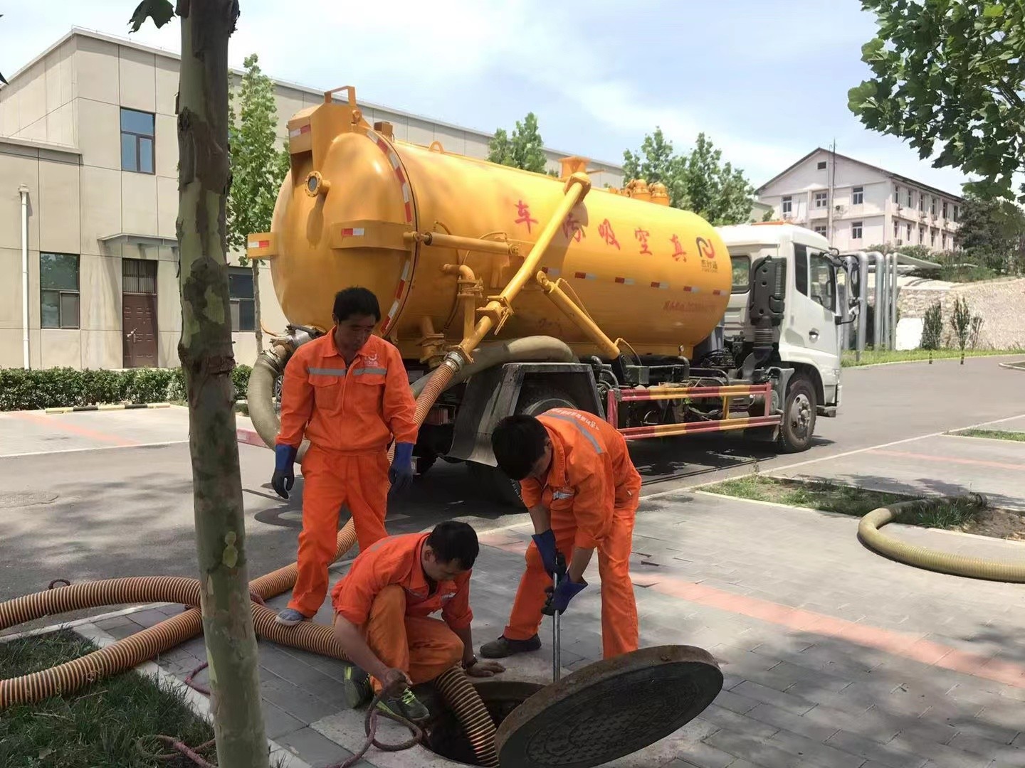 麻丘化粪池清理与5-8吨吸粪车施工效率分析